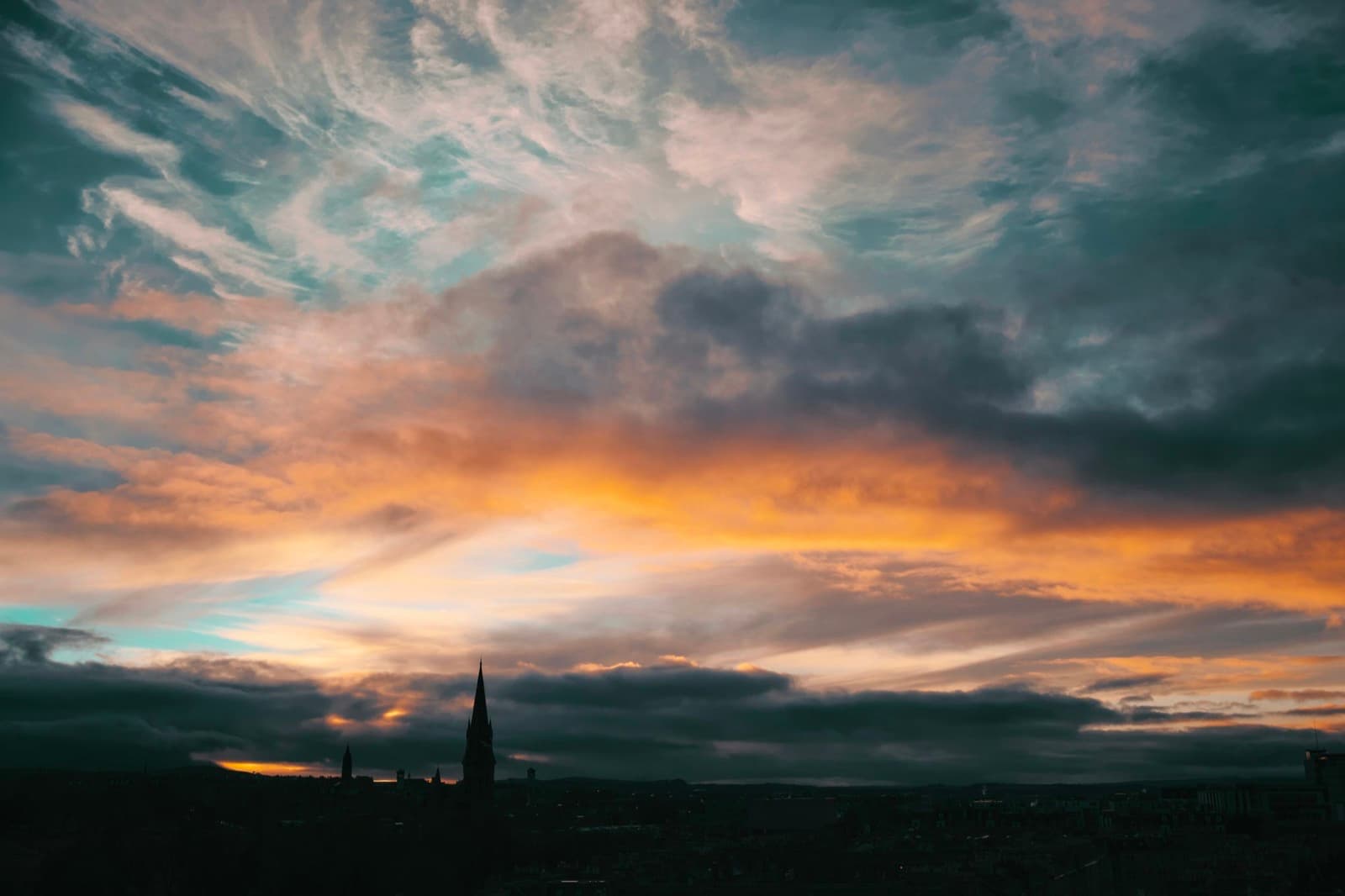 Edinburgh skyline with Site Safe Security coverage